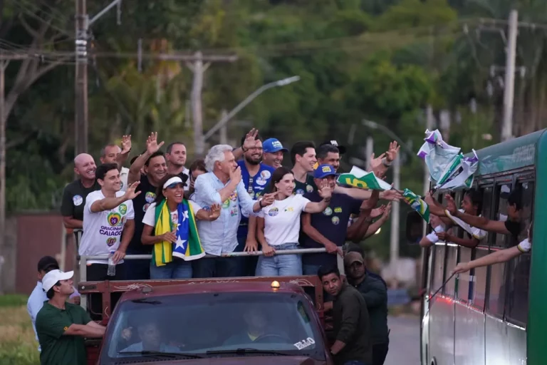 Caiado manda mensagem a Valparaíso e pede votos para Gracinha e Daniel Vilela