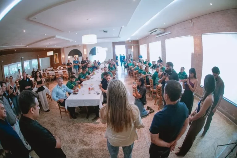 Celina Leão apresenta propostas para empresários e feirantes e promete não aumentar impostos