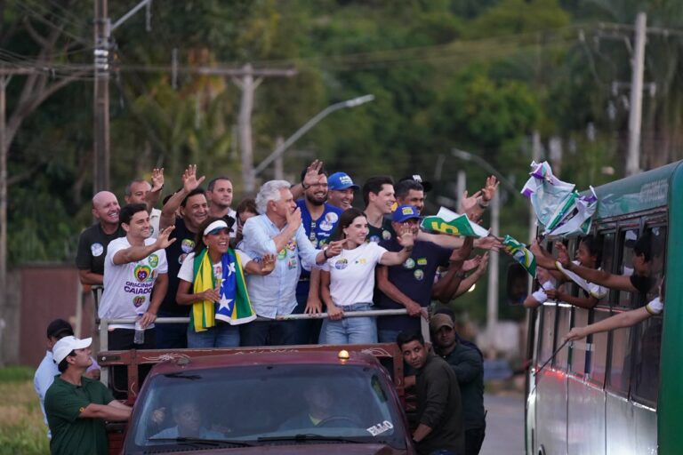 Daniel Vilela e Caiado lideram megacarreatas com 2,5 mil veículos no Entorno do DF