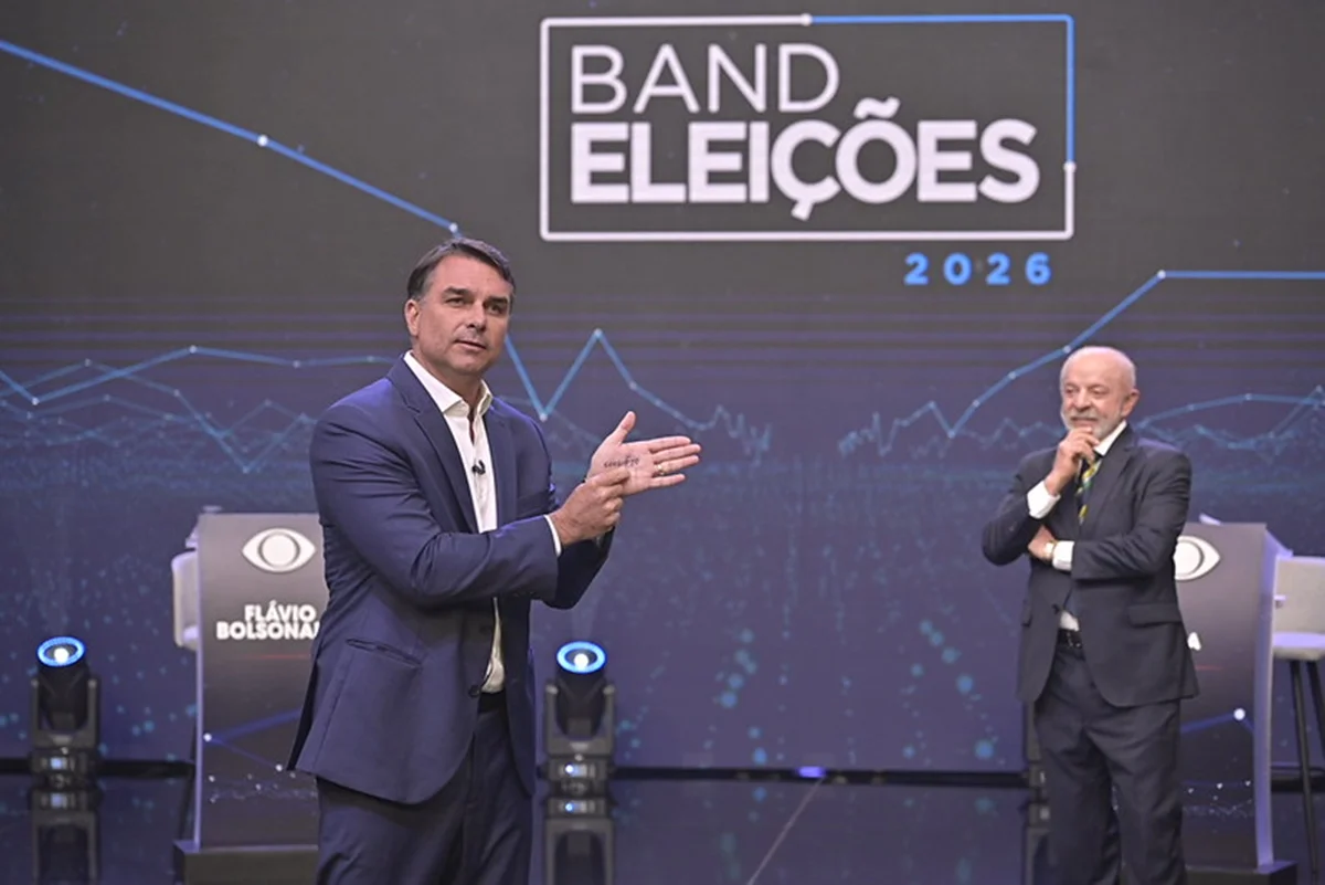 E agora Lula: Flávio abre sigilo, exige condições para abrir e vê “promessa vazia” de Lula