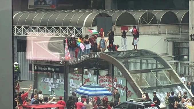Metrô de SP Pichado